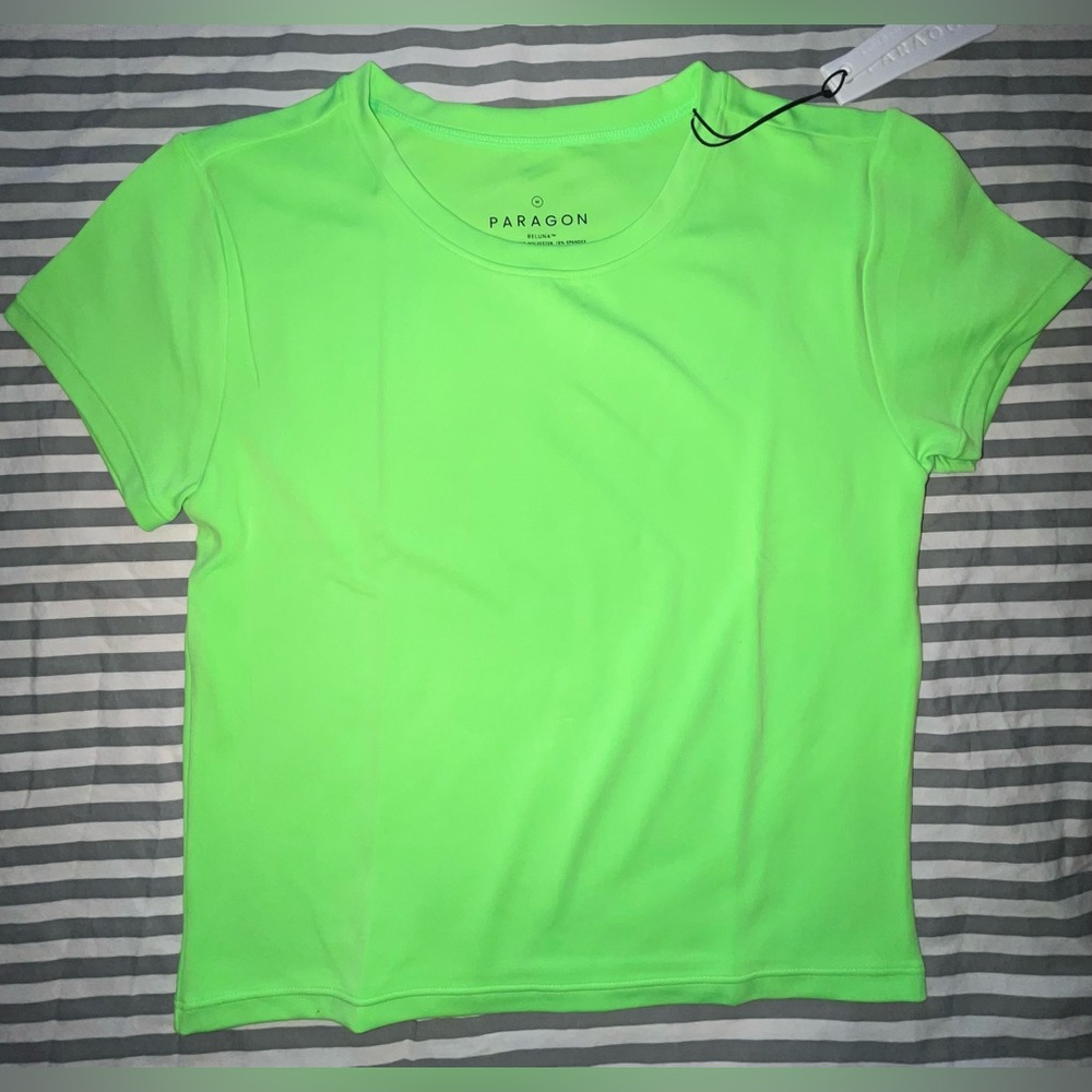 Paragon Fitwear Reluna Short Sleeve Mid Top in Jolt Sz M